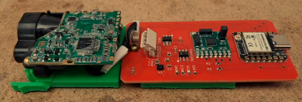Placas electrónicas e suporte impresso em 3D de um protótipo do projecto