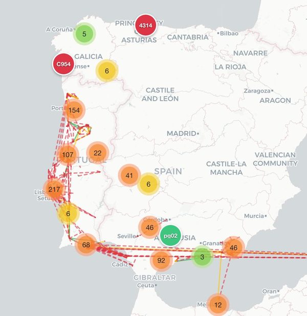 Mapa da Península Ibérica com distribuição de nós Meshtastic — as bolhas laranjas representam a densidade da rede portuguesa de norte a sul