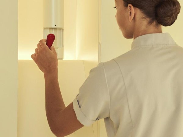 Equipamento de scan corporal proprietário da Neko Health — captura milhões de pontos de dados sobre pele, coração e circulação