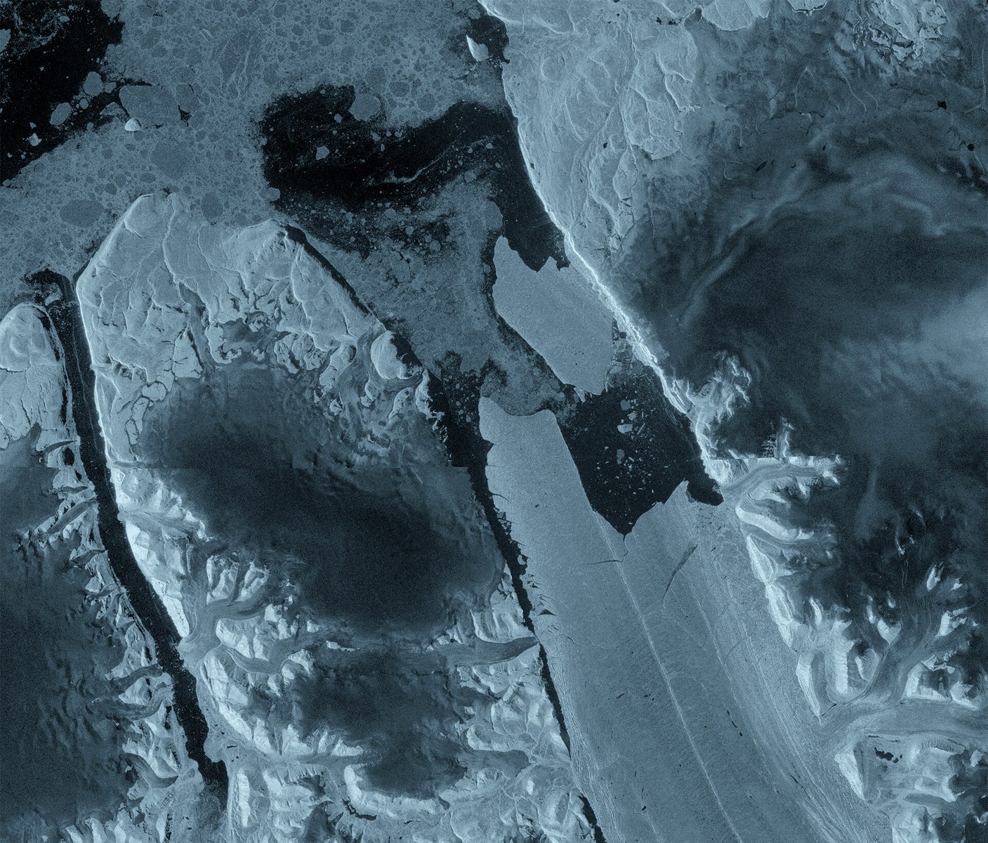 Imagem de radar do glaciar Petermann e da sua língua de gelo flutuante na Gronelândia