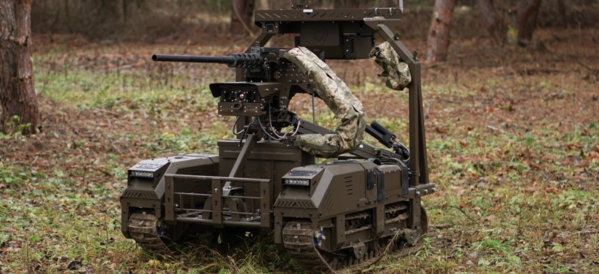 Droid TW 12.7 — robô de combate terrestre armado ucraniano da DevDroid, equipado com metralhadora 12,7 mm