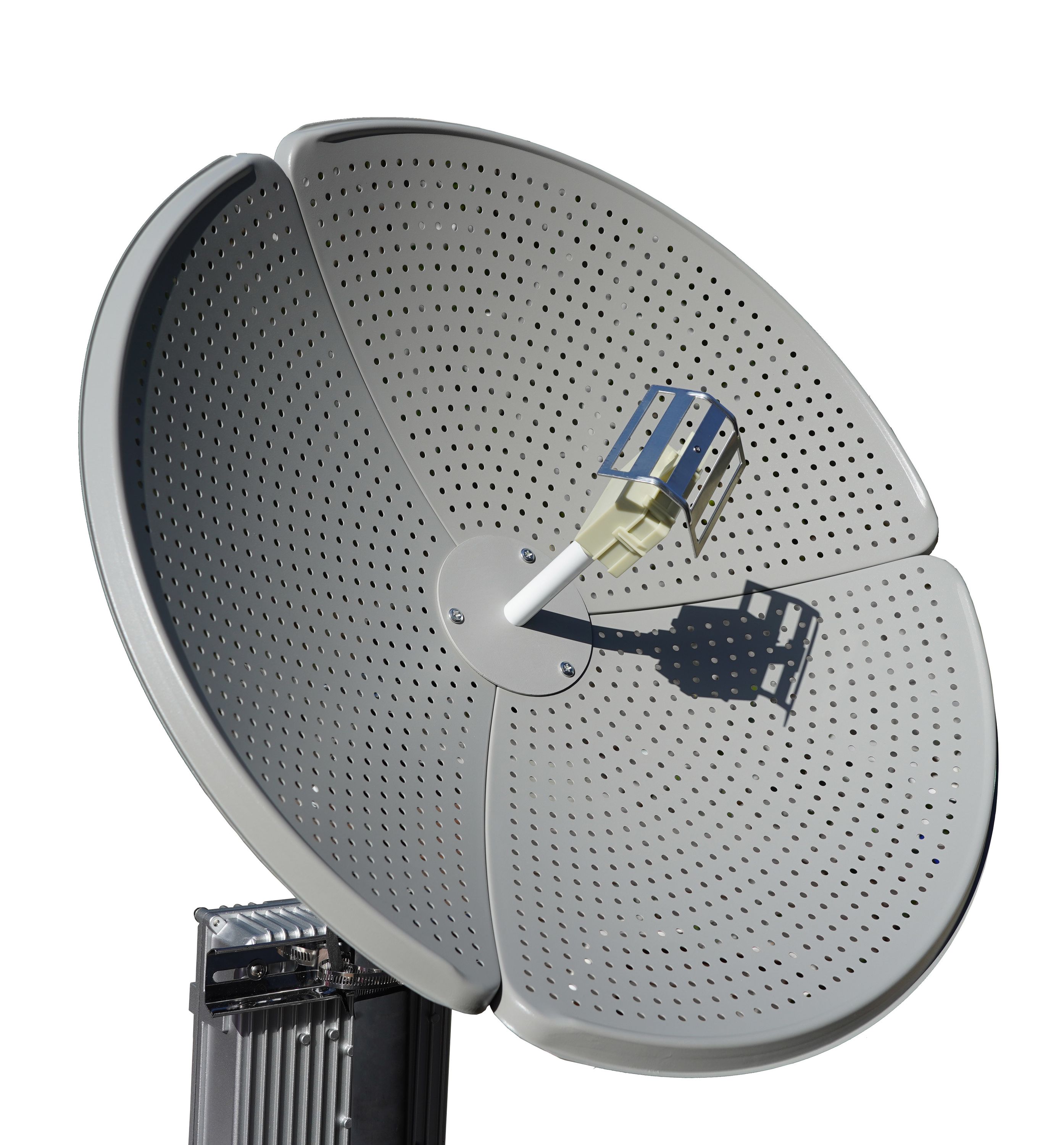 Discovery Dish da KrakenRF — antena parabólica de 70 cm em alumínio, com feed para a linha de hidrogénio nos 1420 MHz