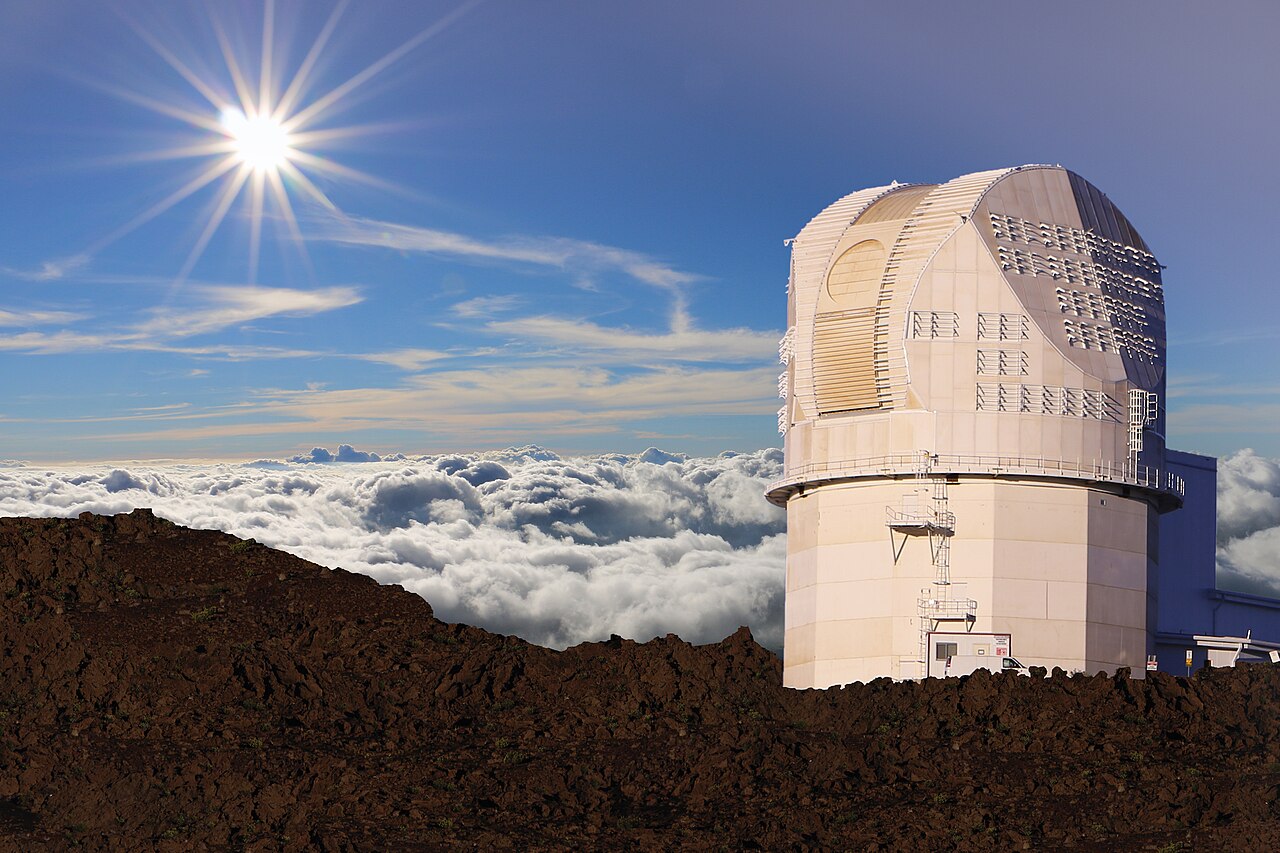 O telescópio solar Daniel K. Inouye (DKIST) no cimo do vulcão Haleakalā, no Havai